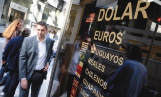 Para analistas, la caída del dólar ilegal marca la nueva estabilidad cambiaria